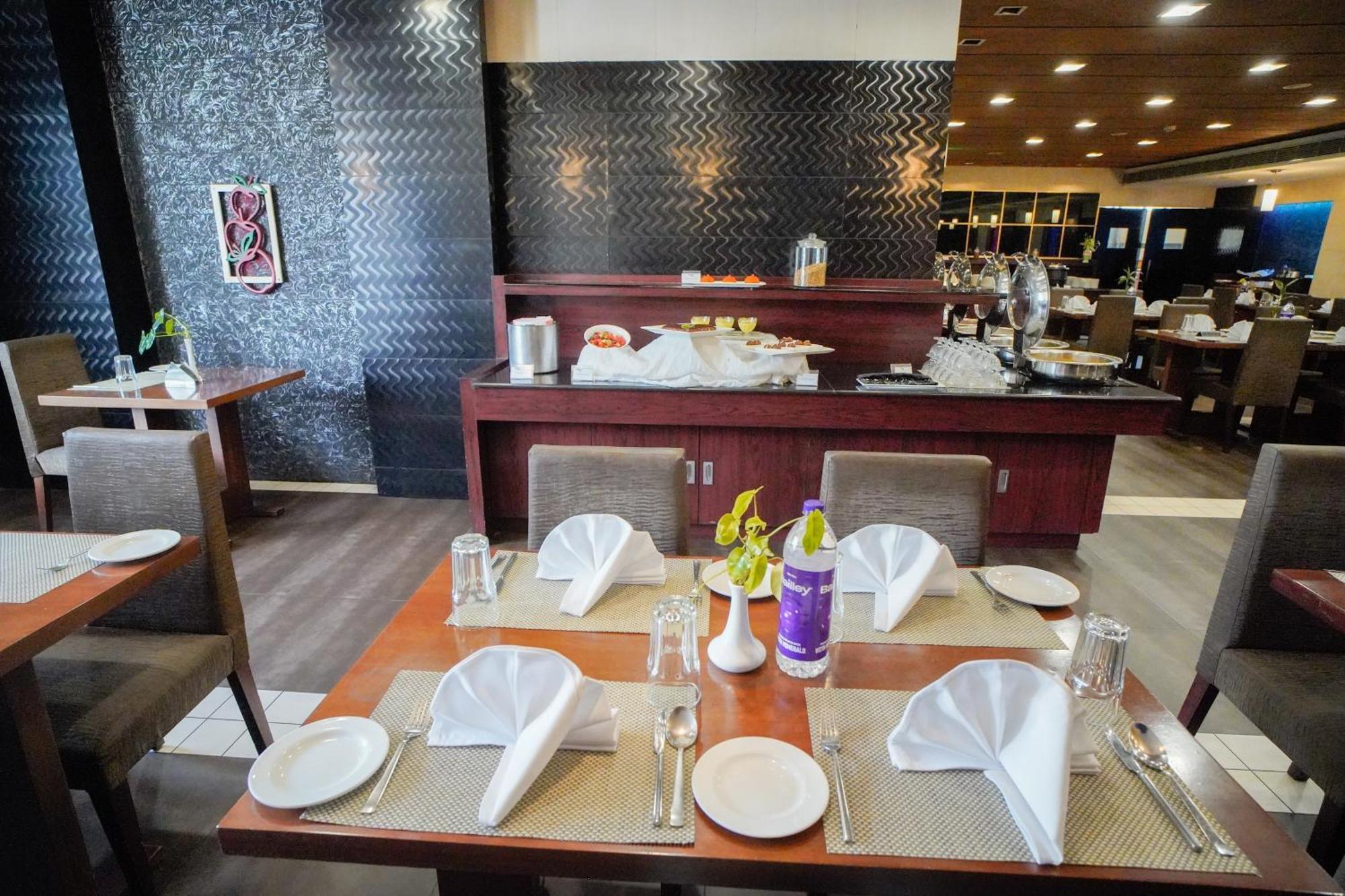 Hotel Olive Eva Kochi Exterior photo